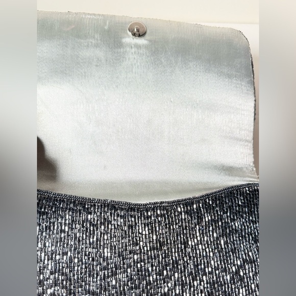 Beaded Floral Clutch - Pink, Red, Black - Picture 3 of 7